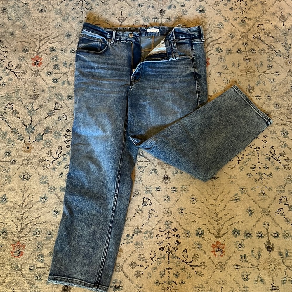 Good American straight jeans brand new never worn .